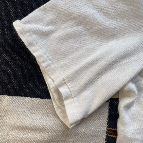 Vintage 90’s Mickey Mouse Tee Shirt. Single Stitch. Cotton Blend. Size Large. - Picture 3 of 8